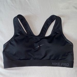 Black Nike Pro Sports Bra